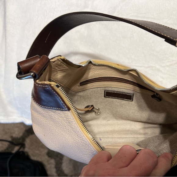 Dooney and Bourke - Picture 9 of 9